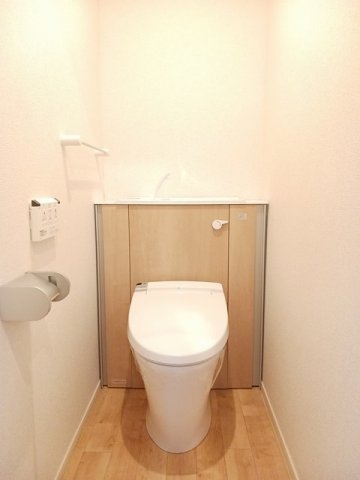 トイレ　落ち着いたトイレです