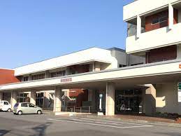 図書館　丸亀市立綾歌図書館（図書館）まで180m