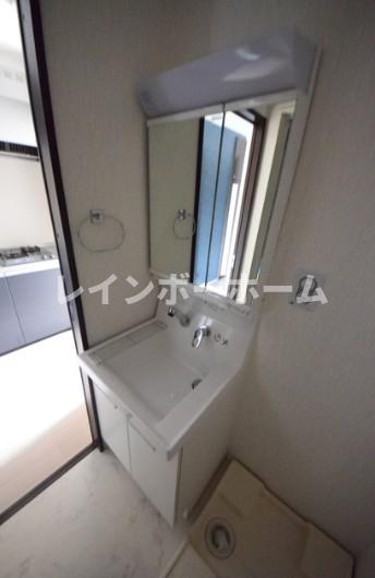洗面設備　※別部屋参考写真です。