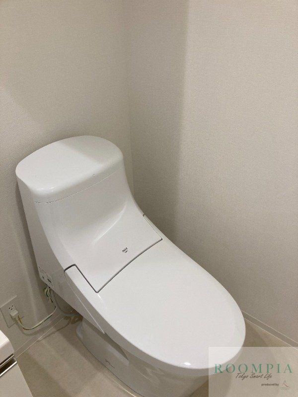 トイレ　※同タイプの別のお部屋です。