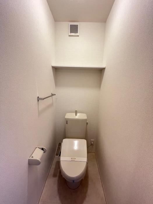 トイレ　※反転写真。現状優先。