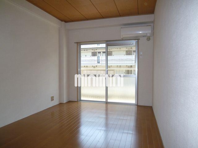 居室・リビング　※他のお部屋の室内写真です