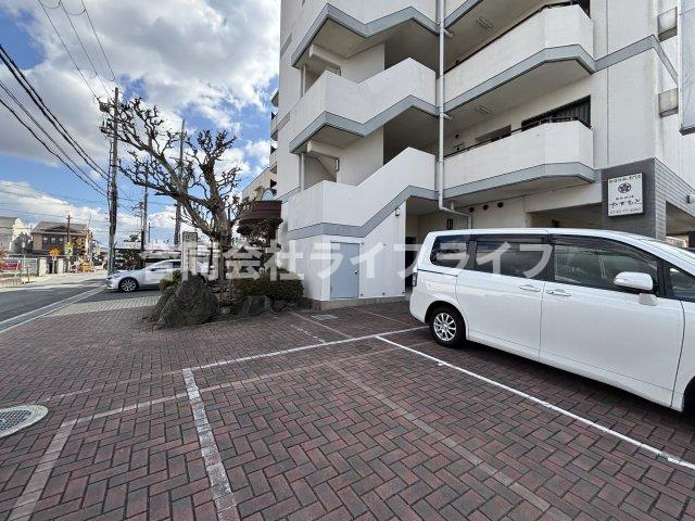 駐車場　駐車場完備です