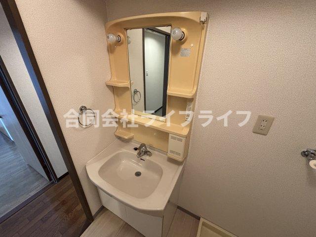 洗面設備　脱衣スペースもあります