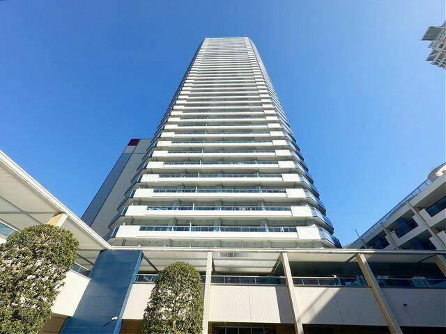 建物外観　オートロック付き