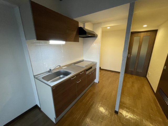 キッチン　別部屋の写真になります