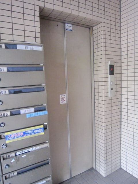 エントランス　☆エレベーター有☆