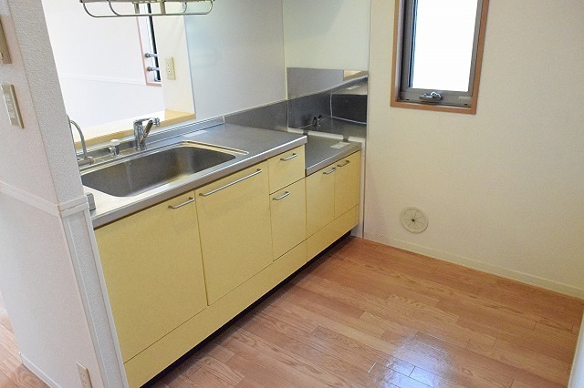 キッチン　他部屋写真参考