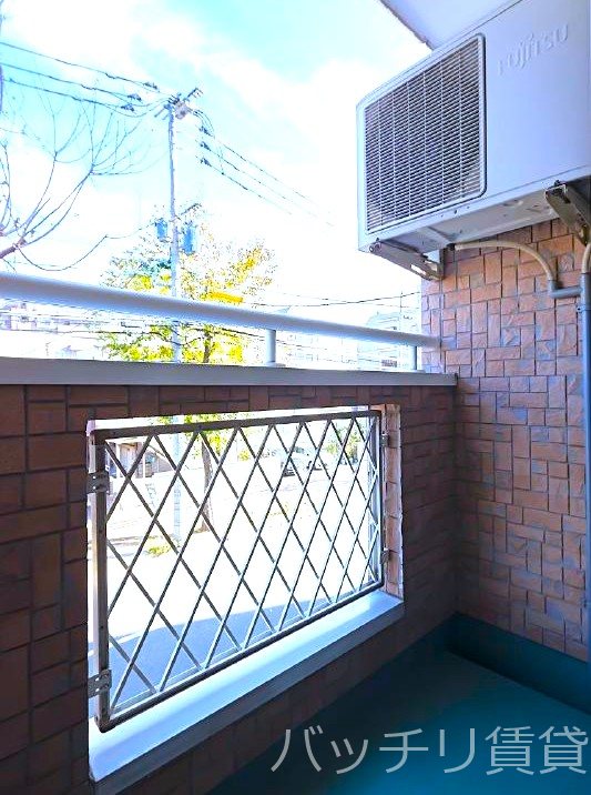 バルコニー　別号室写真の為、現況を優先致します。