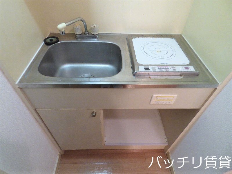 キッチン　※室内写真等は同型タイプの為、現状優先となります。