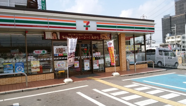 コンビニ　セブンイレブン 寝屋川音羽町店（コンビニ）まで302m