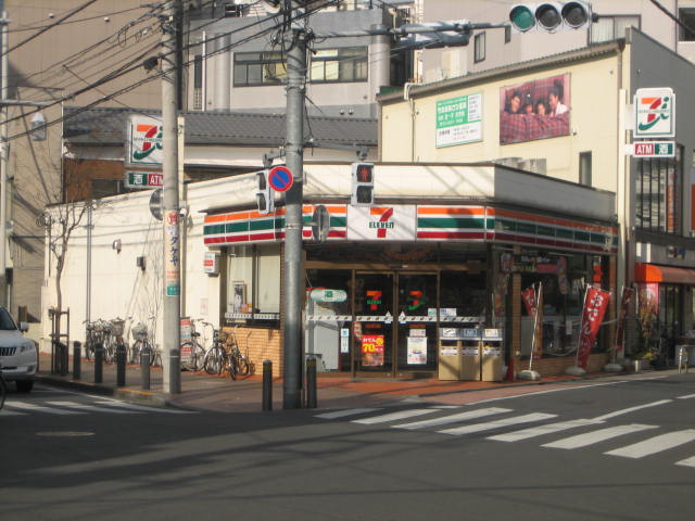 コンビニ　セブンイレブン足立竹の塚1丁目店（コンビニ）まで110m