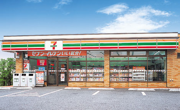 コンビニ　セブンイレブン八王子明神町3丁目店（コンビニ）まで377m