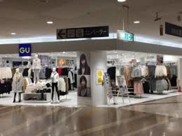 ショッピングセンター　ジーユーイオン洛南ショッピングセンター店（ショッピングセンター）まで631m