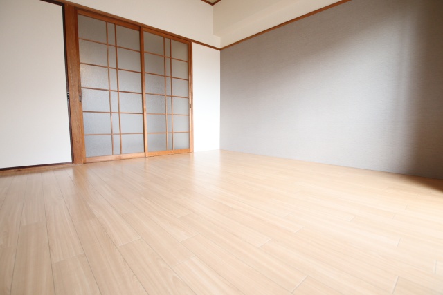 居室・リビング　同建物内別室の参考写真です。※現況優先