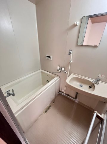 バス・シャワールーム　別号室の写真です。ご参考までに