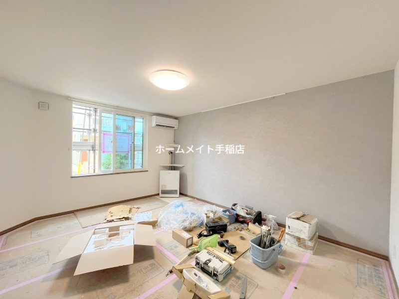 ハウス 2026の居間写真