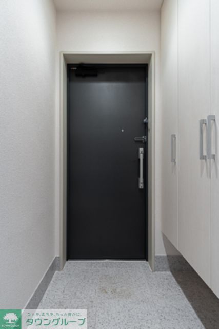玄関　※写真は同タイプ住戸です。