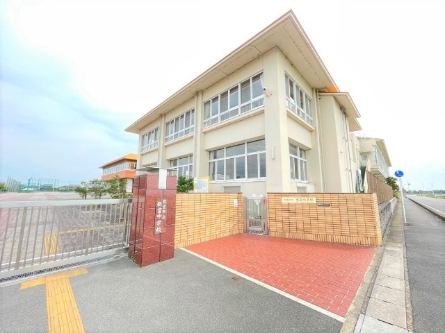 中学校　弥富市立弥富北中学校（中学校）まで2819m