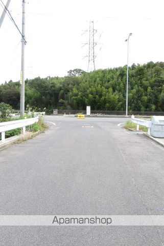 その他　前面道路（その他）まで10m