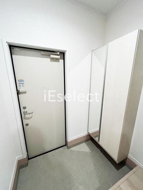 幕張町テラスハウスIの玄関写真