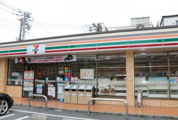 コンビニ　セブンイレブン 荒川東尾久6丁目店（コンビニ）まで668m
