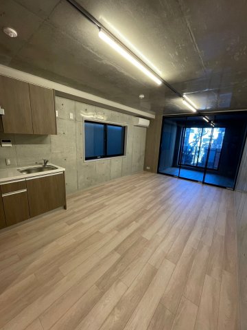 居室・リビング　※別部屋の参考写真です。