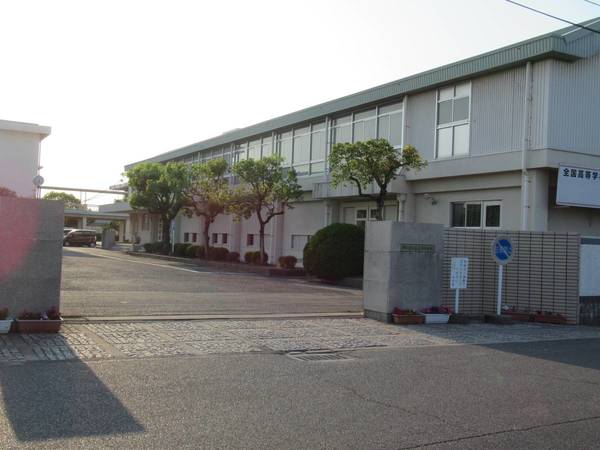 高校・高専　岡山県立邑久高等学校（高校・高専）まで900m