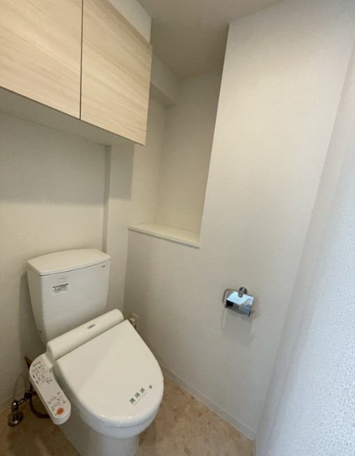 ＪＲ山手線 浜松町駅 徒歩7分 12階建 築14年のトイレ写真