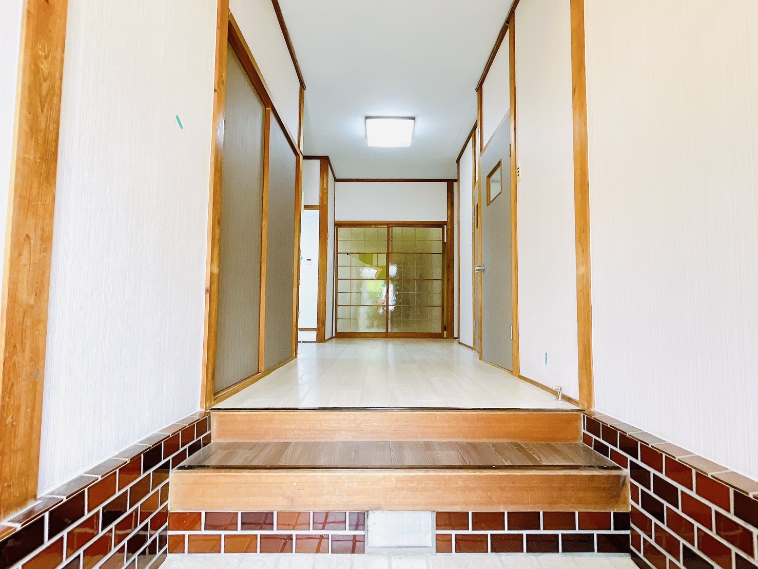南海本線 箱作駅 徒歩7分 2階建 築53年の玄関写真