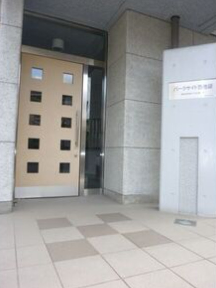 エントランス　清潔なエントランスです