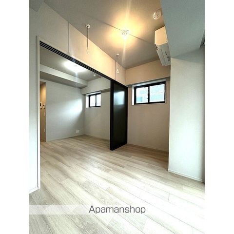 ウエリスアーバン住吉EASTの居間写真