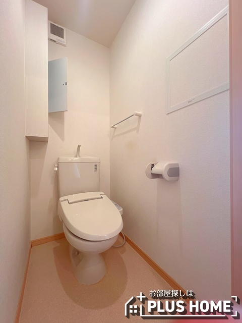 わかやま電鉄貴志川線 交通センター前駅 徒歩12分 2階建 築16年のトイレ写真