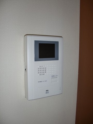 セキュリティ　来訪者が確認できる女性に安心の「TVモニターホン」