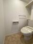 トイレ　落ち着いた色調のトイレです※別号室のお写真になります。