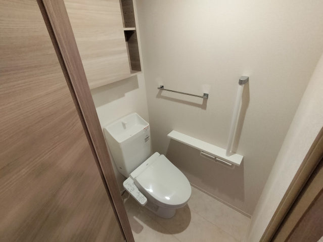 D-residence東五百住町のトイレ写真