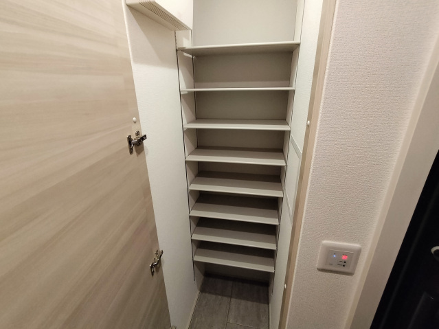 D-residence東五百住町の玄関写真