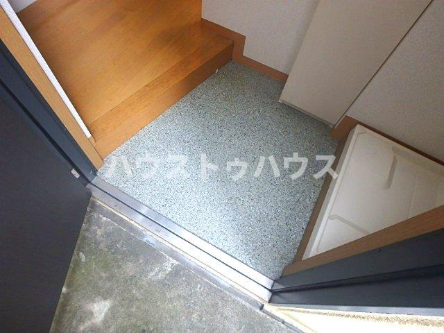 ボルベール東十条の玄関写真