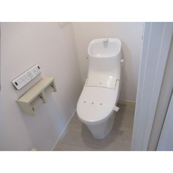 屯田8-10戸建のトイレ写真