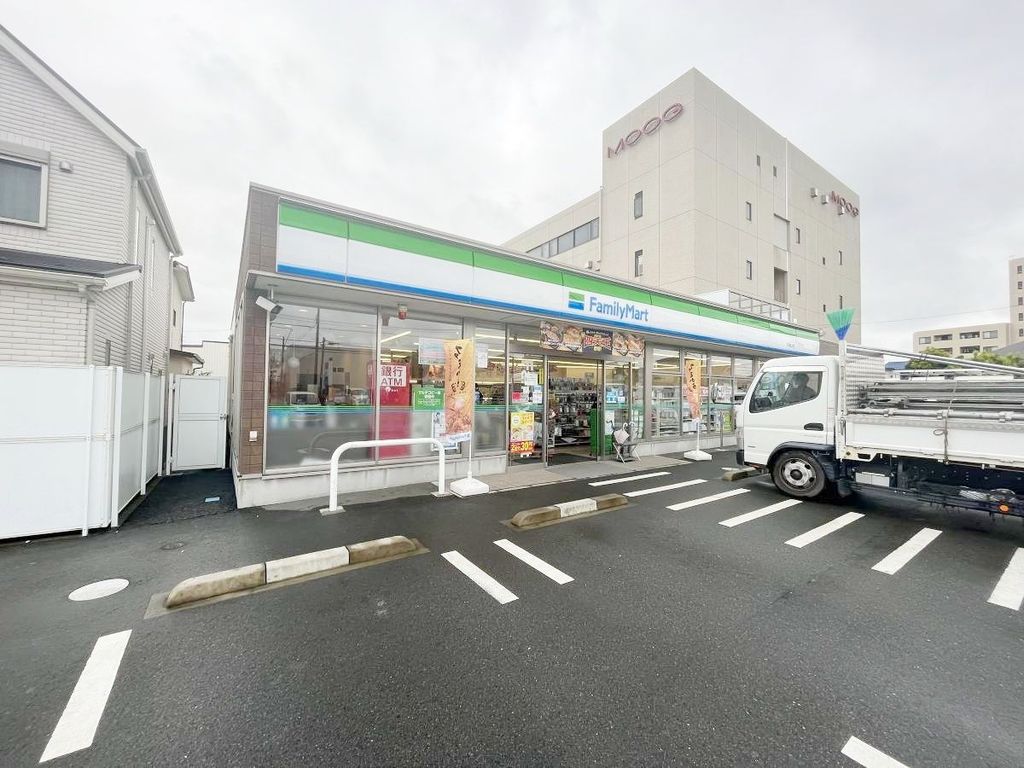 コンビニ　ファミリーマート平塚真土店（コンビニ）まで1250m