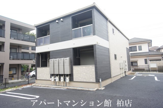 ラヴィアンローズCの外観写真