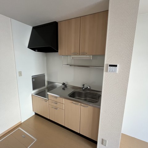ロイヤルコート越坊A棟のキッチン写真