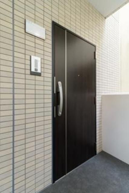 アリビオ西麻布の玄関写真