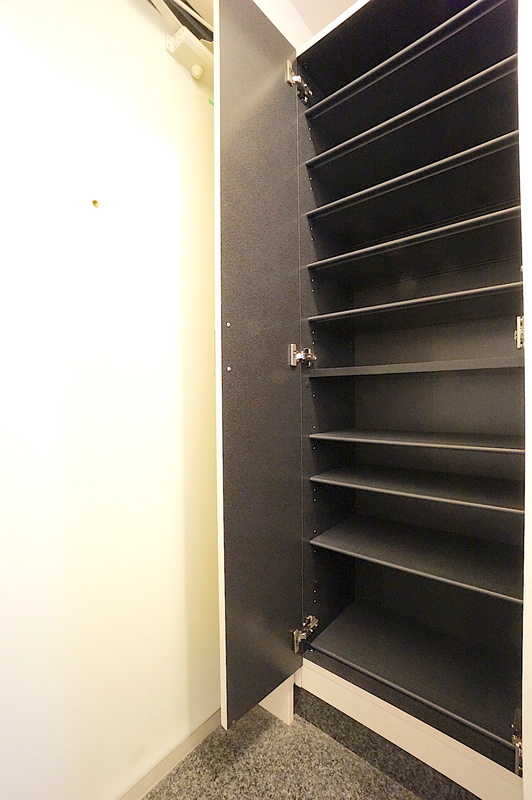 ApartmentGrusNakazonoの玄関写真