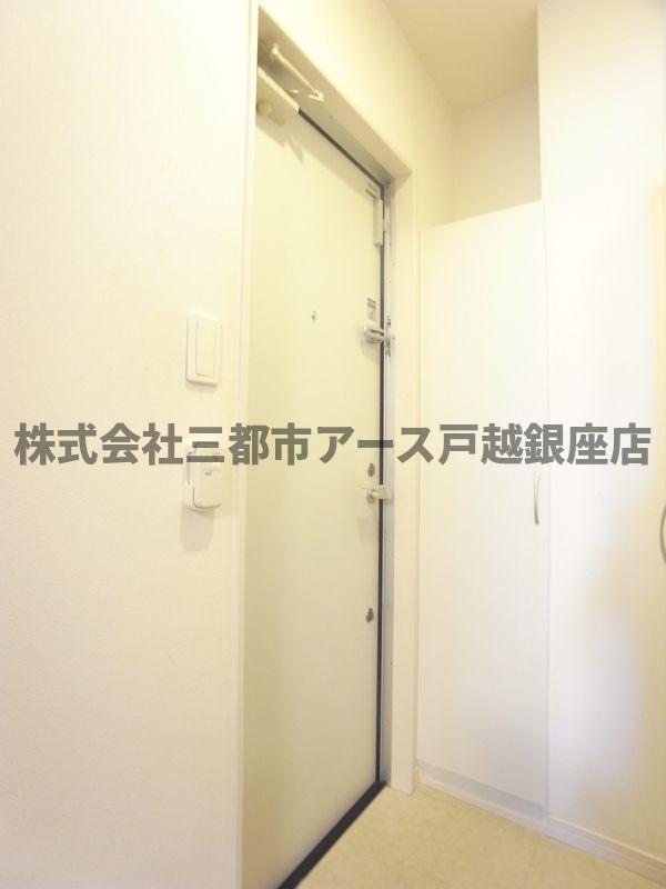 玄関　リブリ・自由が丘II
