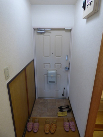 コンフォール蜆塚の玄関写真