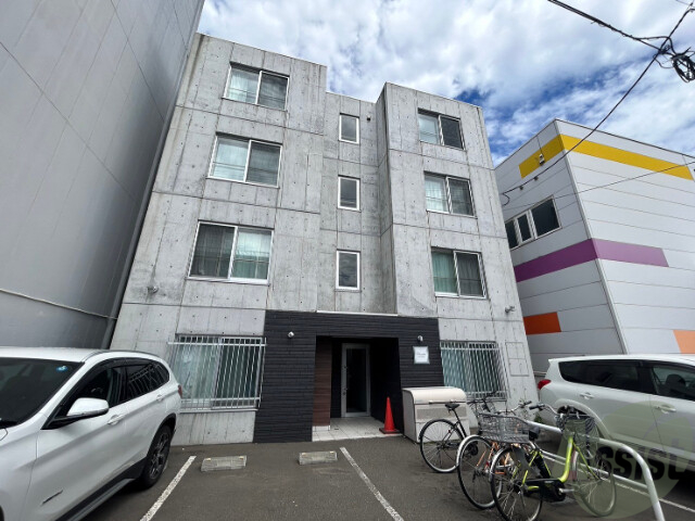 地下鉄東西線 バスセンター前駅 徒歩10分 築13年