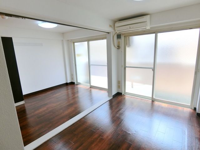 居室・リビング　☆洋室8.8帖☆