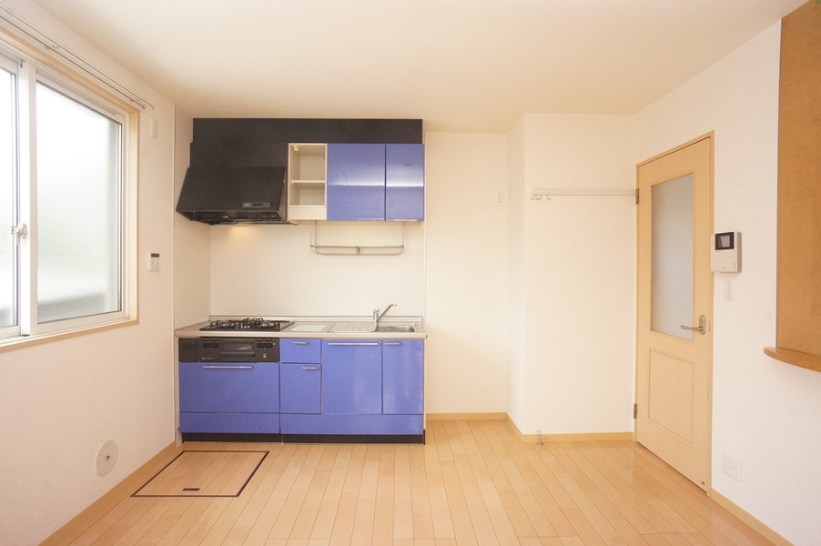 キッチン　グリル付３口コンロシステムキッチン仕様！都市ガスです！