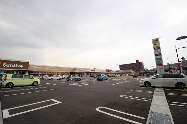 スーパー　サンリブ西小倉（スーパー）まで475m